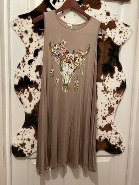 Western Bohemian Taupe Sleeveless Floral Bull Skull Swing Dress. Size Small